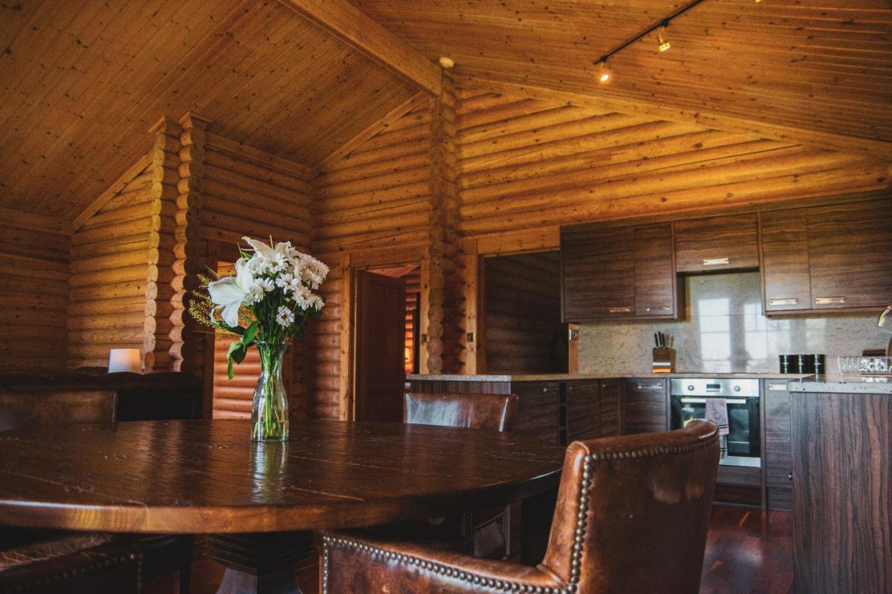 Tomatin - Luxury Two Bedroom Log Cabin With Hot Tub Berwick Upon Tweed Dış mekan fotoğraf